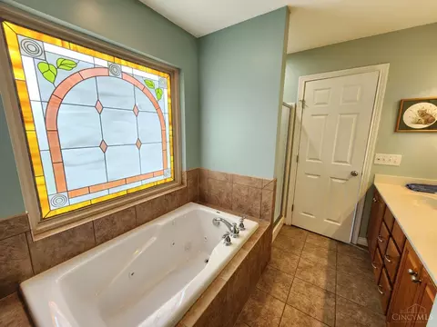 Bath - 5984 W Fork Rd, Cincinnati, OH 45247 photo 1 of 4