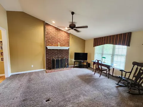 Living - 5984 W Fork Rd, Cincinnati, OH 45247 photo 1 of 6