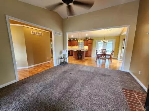 Living - 5984 W Fork Rd, Cincinnati, OH 45247 photo 4 of 6