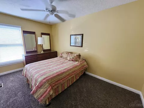 Bedroom - 5984 W Fork Rd, Cincinnati, OH 45247 photo 2 of 3