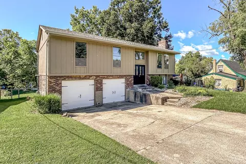 5819 Faysel Dr, Cincinnati, OH 45233