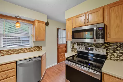 3055 Westbrook Dr, Cincinnati, OH 45238 photo 12