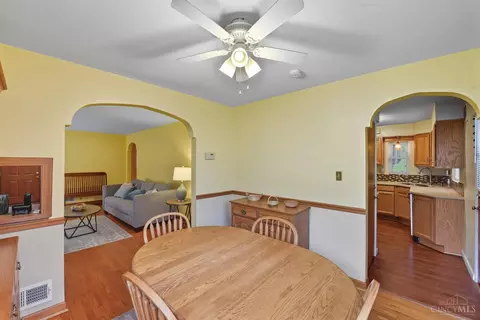 3055 Westbrook Dr, Cincinnati, OH 45238 photo 9
