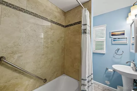 3055 Westbrook Dr, Cincinnati, OH 45238 photo 18