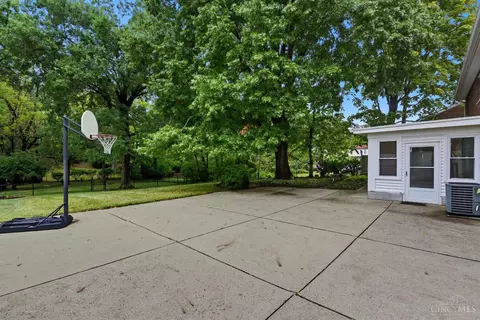 3055 Westbrook Dr, Cincinnati, OH 45238 photo 36