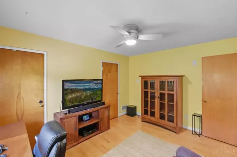3055 Westbrook Dr, Cincinnati, OH 45238 photo 22