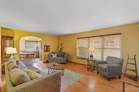 3055 Westbrook Dr, Cincinnati, OH 45238 photo 6