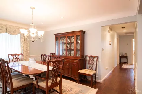 Dining - 2000 Beech Grove Dr, Cincinnati, OH 45233 photo 3 of 6
