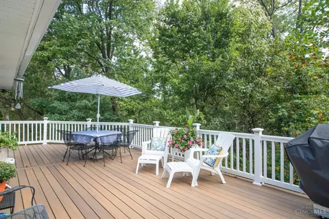 Exterior - 2000 Beech Grove Dr, Cincinnati, OH 45233 photo 11 of 15