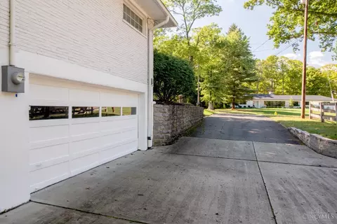 Exterior - 2000 Beech Grove Dr, Cincinnati, OH 45233 photo 6 of 15