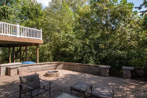 Exterior - 2000 Beech Grove Dr, Cincinnati, OH 45233 photo 14 of 15
