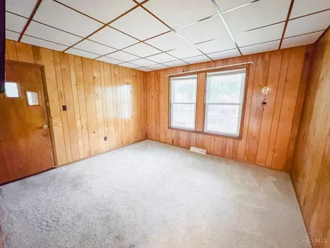 Living - 3815 Watterson Rd, Fairfax, OH 45227 photo 1 of 3