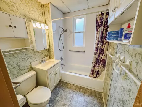 Bath - 3815 Watterson Rd, Fairfax, OH 45227 photo 1 of 1