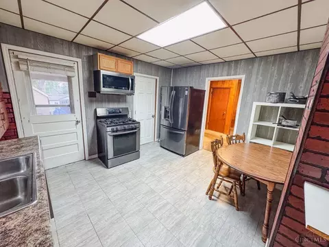 Kitchen - 3815 Watterson Rd, Fairfax, OH 45227 photo 2 of 2