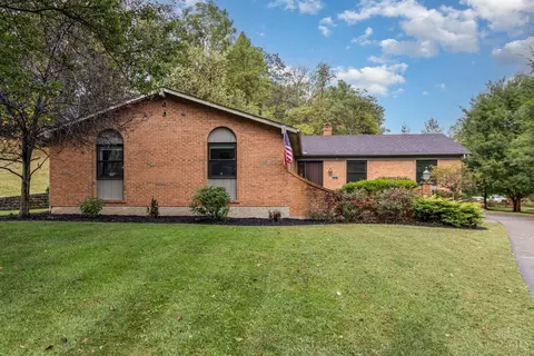 2317 Beechcreek Ln, Cincinnati, OH 45233
