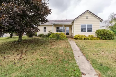 7049 Pea Ridge Ct, Hillsboro, OH 45133