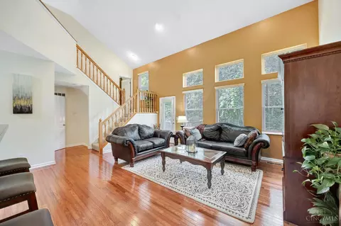 2348 Oaktree Pl, Cincinnati, OH 45238 photo 12