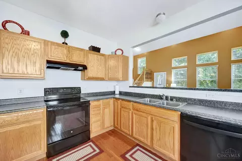 2348 Oaktree Pl, Cincinnati, OH 45238 photo 11