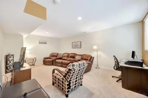 2348 Oaktree Pl, Cincinnati, OH 45238 photo 18