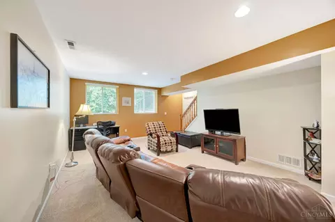 2348 Oaktree Pl, Cincinnati, OH 45238 photo 20