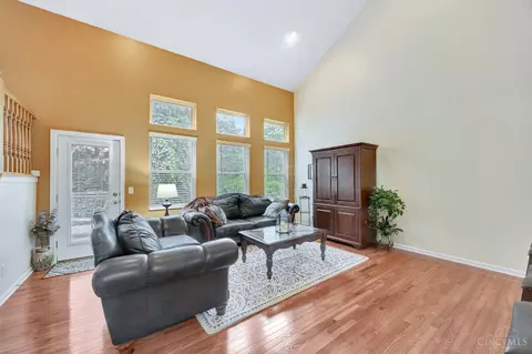2348 Oaktree Pl, Cincinnati, OH 45238 photo 13