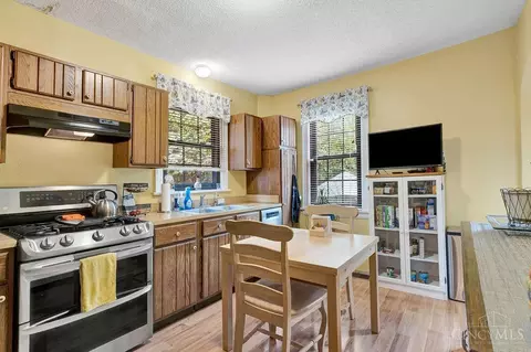 Kitchen - 5027 Sidney Rd, Cincinnati, OH 45238 photo 1 of 2