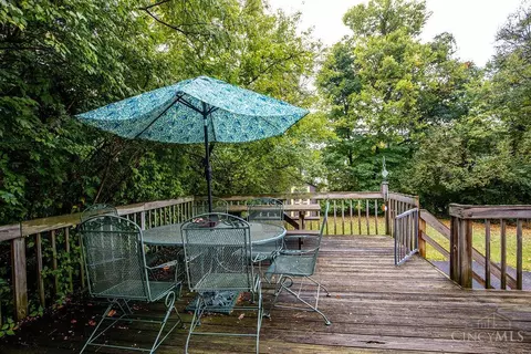 Exterior - 5027 Sidney Rd, Cincinnati, OH 45238 photo 7 of 8