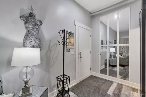 Entry Way - 2011 Elm St, Cincinnati, OH 45202 photo 1 of 1