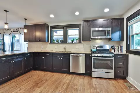 Kitchen - 6908 Windward St, Cincinnati, OH 45227 photo 2 of 4
