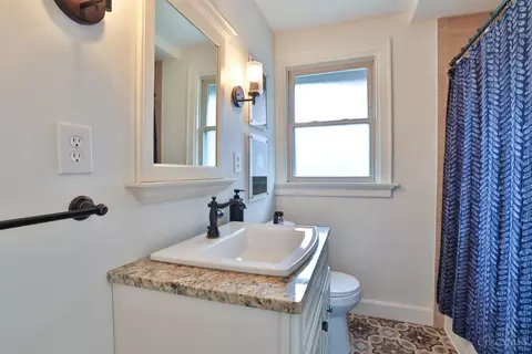 Bath - 6908 Windward St, Cincinnati, OH 45227 photo 1 of 2