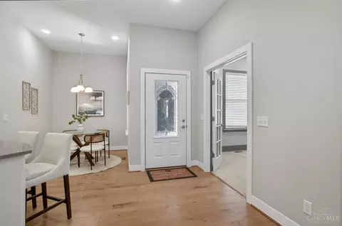 5895 Springview Cir, Mason, OH 45040 photo 4