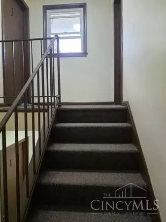 116 Clinton Springs Ave, Cincinnati, OH 45217 photo 3