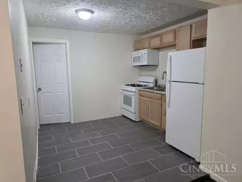 116 Clinton Springs Ave, Cincinnati, OH 45217 photo 7