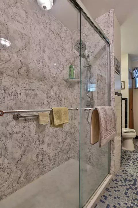 Bath - 5643 Red Cedar Dr, Cincinnati, OH 45224 photo 4 of 4