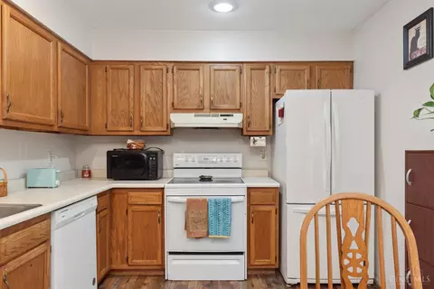 Kitchen - 331 Spring Grove Dr, Georgetown, OH 45121 photo 4 of 4