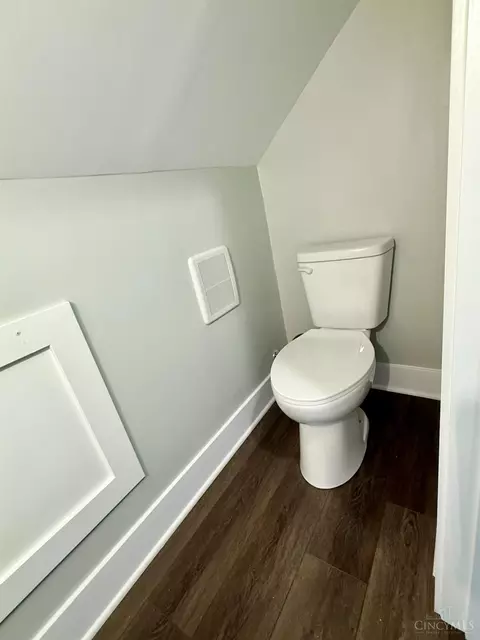 Bath - 3925 Limerick Ave, Cincinnati, OH 45236 photo 3 of 4
