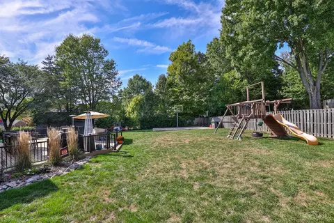 Exterior - 2193 Flaxen Ct, Cincinnati, OH 45244 photo 7 of 14