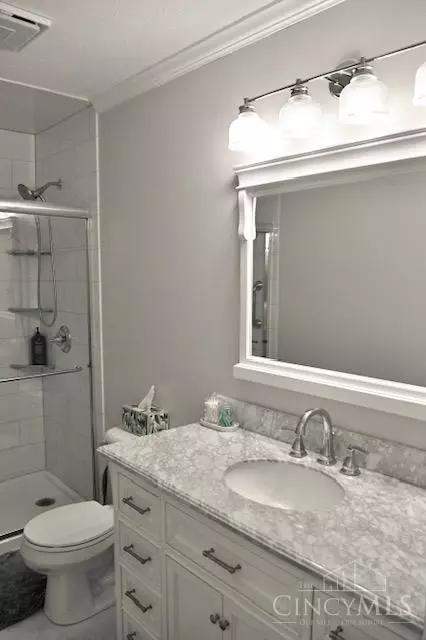 Bath - 149 Hildebrant Dr, Hamilton Township, OH 45039 photo 1 of 3