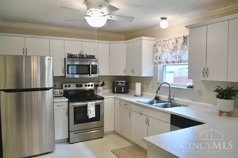 Kitchen - 149 Hildebrant Dr, Hamilton Township, OH 45039 photo 1 of 1