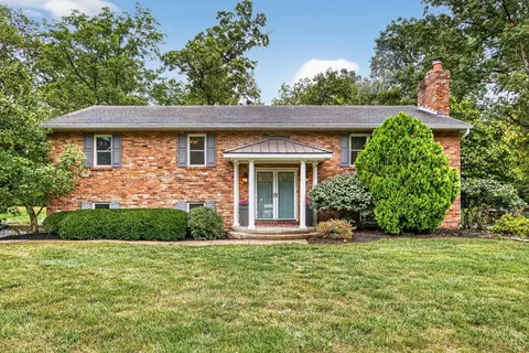10562 Adventure Ln, Montgomery, OH 45242