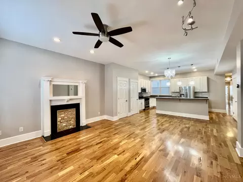 Living - 709 Mcmillan St, Cincinnati, OH 45206 photo 2 of 4