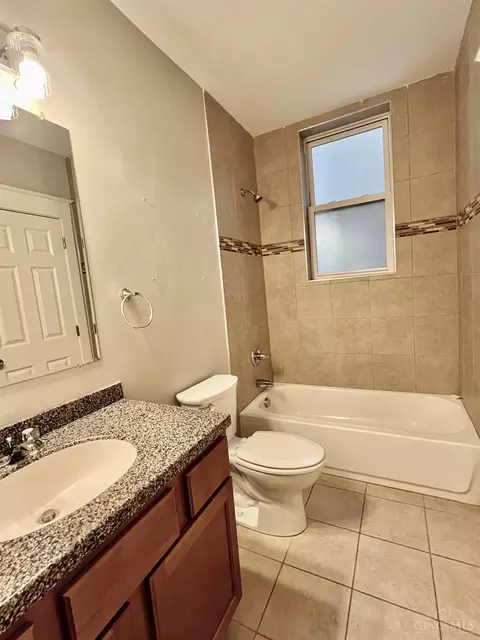 Bath - 709 Mcmillan St, Cincinnati, OH 45206 photo 1 of 1