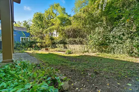 Exterior - 6 Hedgerow Ln, Cincinnati, OH 45220 photo 13 of 16