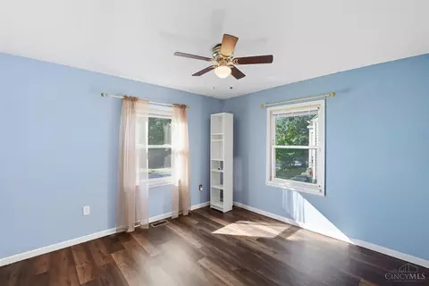 Bedroom - 512 Epworth Ave, Cincinnati, OH 45232 photo 1 of 4