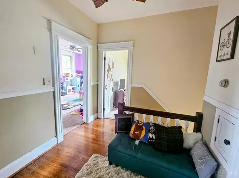Entry Way - 820 Suire Ave, Cincinnati, OH 45205 photo 5 of 13