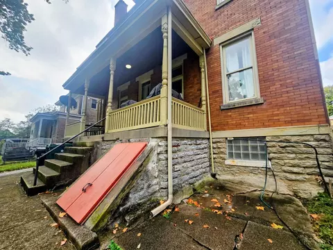 Exterior - 820 Suire Ave, Cincinnati, OH 45205 photo 5 of 8