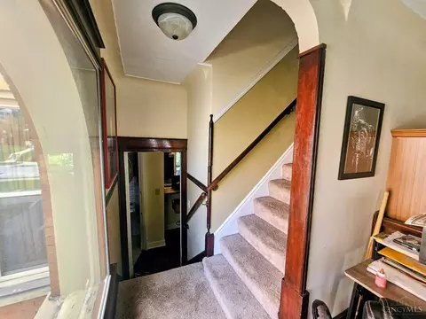Entry Way - 820 Suire Ave, Cincinnati, OH 45205 photo 10 of 13