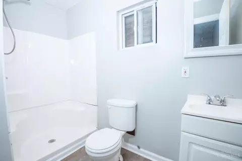 Bath - 1634 Gilsey Ave, Cincinnati, OH 45205 photo 1 of 2