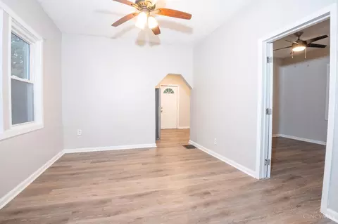Living - 1634 Gilsey Ave, Cincinnati, OH 45205 photo 3 of 6