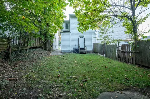 Exterior - 1634 Gilsey Ave, Cincinnati, OH 45205 photo 3 of 4
